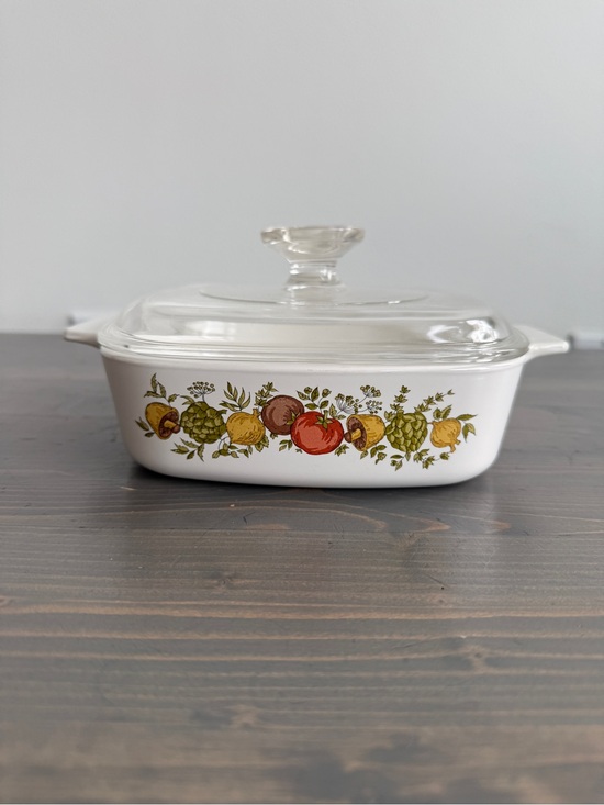 Corningware Other - Vintage Corningware spice of life dish with glass Pyrex lid